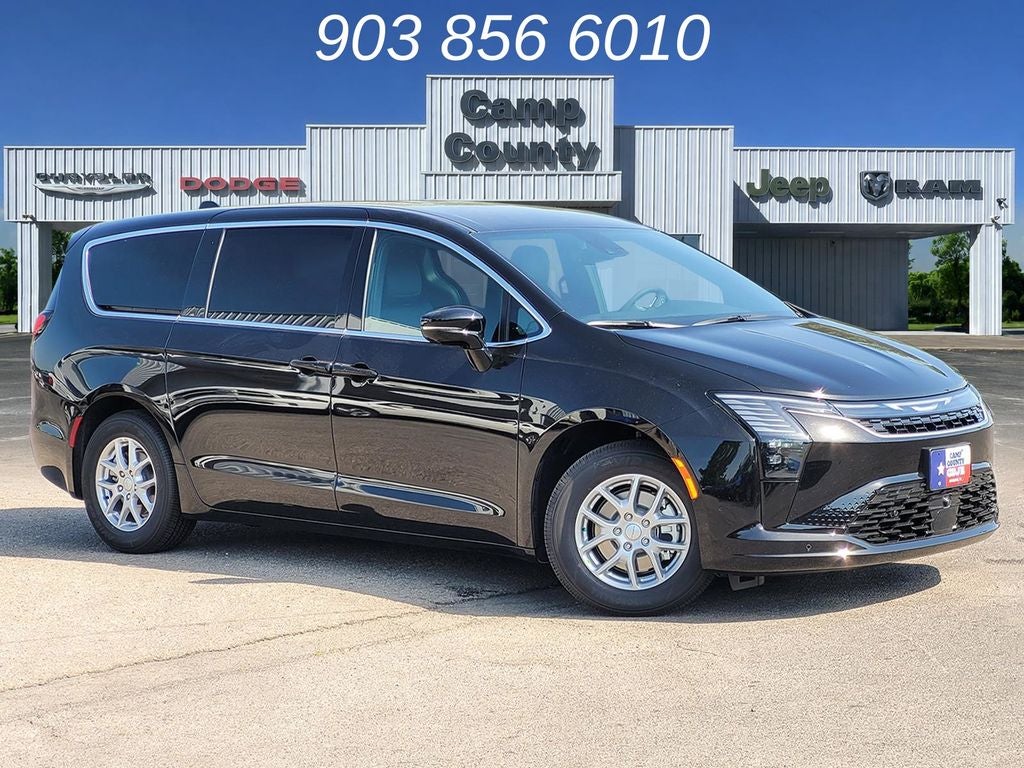 2027 Chrysler Pacifica Select in Diamond Black Crystal Pearlcoat — front three-quarter view